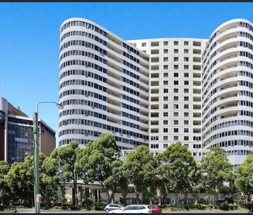 Modern 3 Bedroom Apartment in Heart of Chatswood - Photo 6