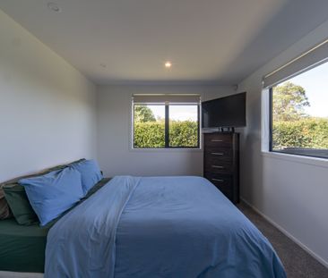 Executive Living in Puketaha - Photo 3