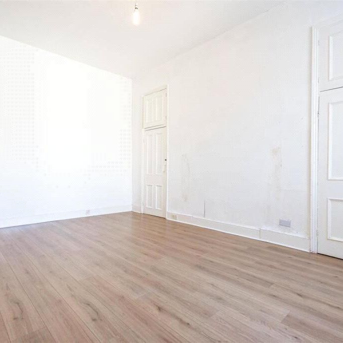 6 bedroom terraced house to rent - Photo 1