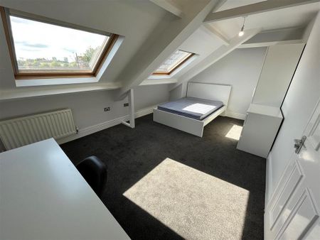 1 bedroom in a house share to rent - Photo 4
