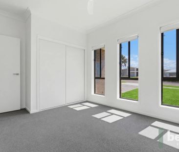 Beautiful Brand New Family Home - Photo 2