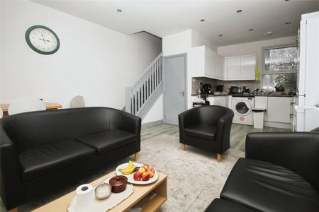 Whitehorse Lane, London, SE25 6UX - Photo 2
