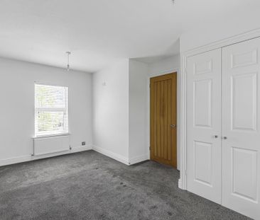 3 bedroom detached house to rent - Photo 3