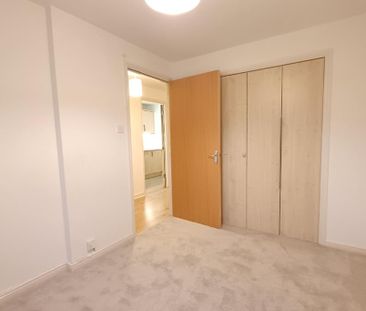 2 bed flat for rent in The Shore - Photo 4