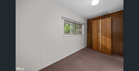 Newly Renovated 2 Bedroom Unit - Photo 4