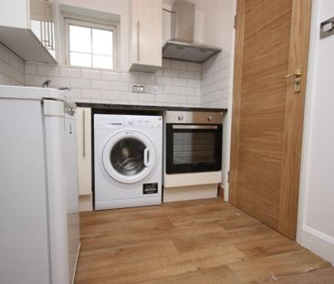 Norbroke Street, East Acton, London, W12 0QU - Photo 1
