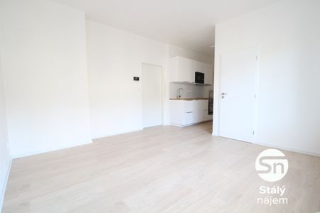 Pronájem bytu 2+kk 40 m² - Fotografie 2