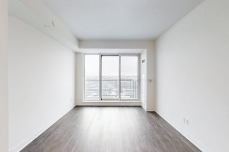 For Lease - 2 David Eyer Road Unit# 1133, Richmond Hill, Ontario - Photo 2