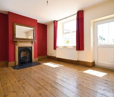 3 bedroom House To Let - Photo 2