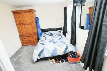 Linnet Road, Calne, SN11 - Photo 3