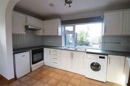 1 BED House To rent - Photo 3