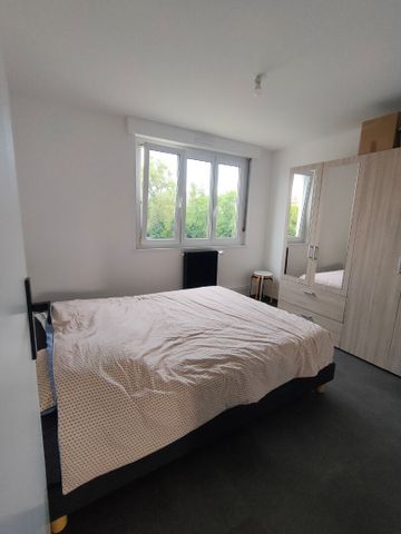 Location Appartement 4 pièces 77m² - Photo 2