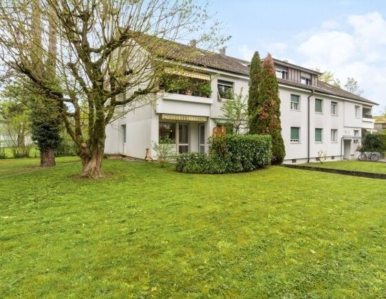 Your new home with garden seat - Photo 1