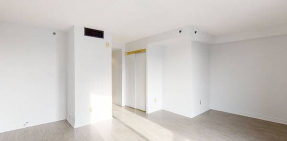 All Inclusive Studio - Centretown - November Move In - Photo 2