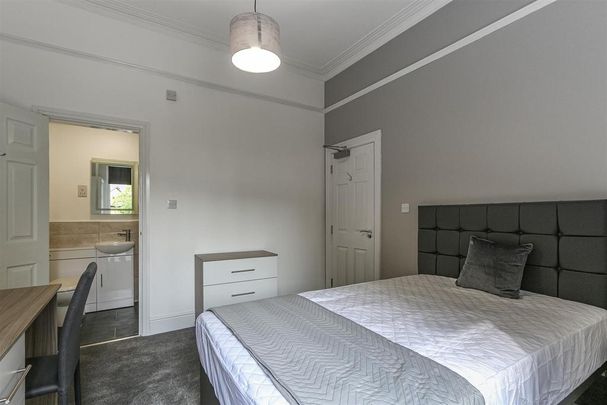 1 bedroom in a house share to rent - Photo 1