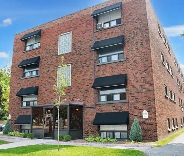 Sienna Apartments - PARKING SPACE, HEAT & WATER INCLUDED | 8 Speedv... - Photo 1