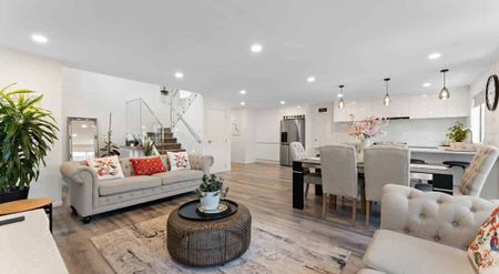 4 Bedroom Executive House - Photo 4