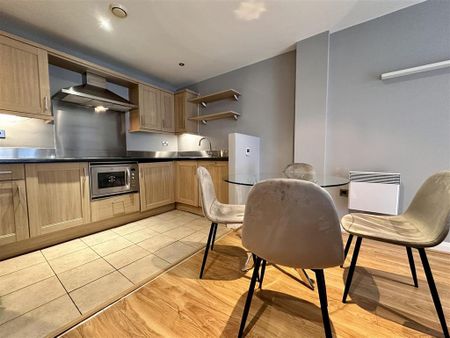 2 bedroom apartment to rent - Photo 2