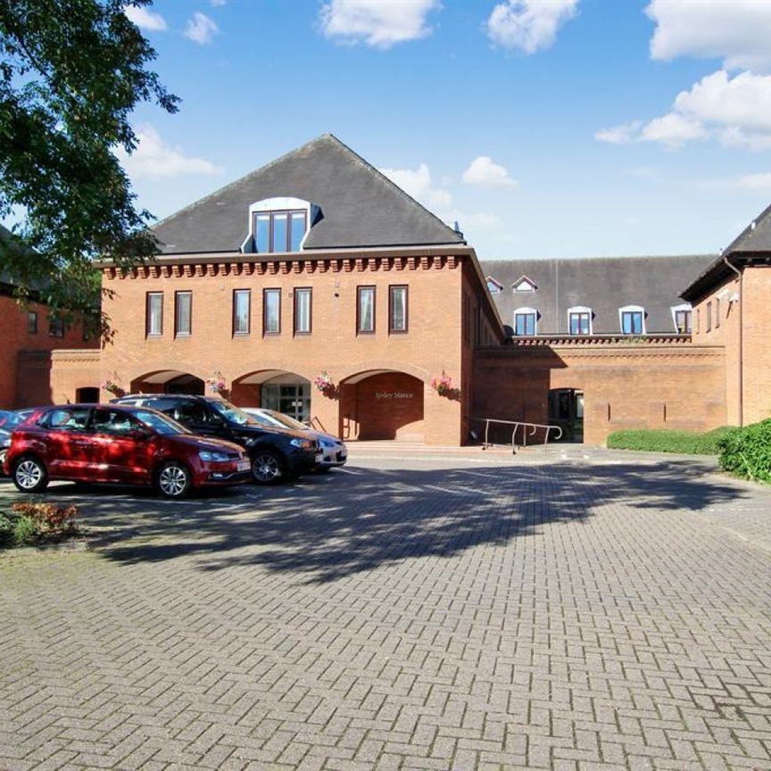 2 bedroom Flat To Let - Photo 1