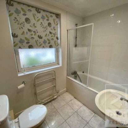 1 bedroom property to rent in Ashtead - Photo 1