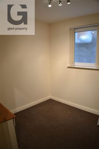 49 Ballygomartin Road - Flat 1, Belfast, BT13 3LA - Photo 2