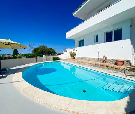 Large Detached Villa with panoramic Sea Views for a 3 month LET located in Costa den Blanes - Photo 5