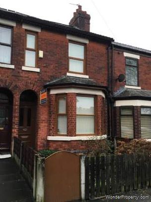 4 bedroom property to rent in Salford - Photo 1