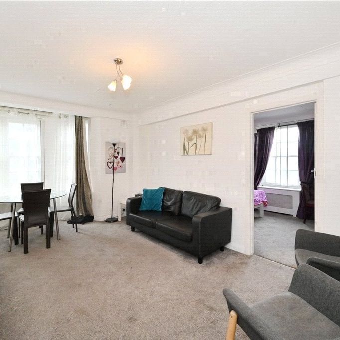 3 bedroom flat with 1 reception and 2 bathrooms in Edgware Road, W2 - Photo 1