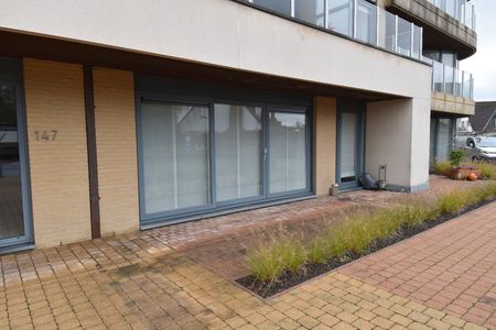 Gelijkvloers appartement met twee terrassen en garage: een echte topper! - Foto 5