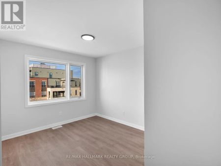 15 - 301 GLENROY GILBERT DRIVE - Photo 3