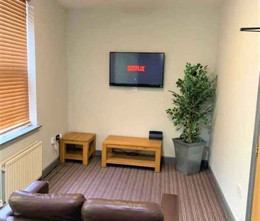 Two Bedroom Apartment - Photo 1