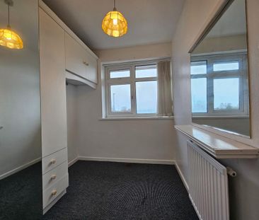 3 bedroom maisonette to rent - Photo 2