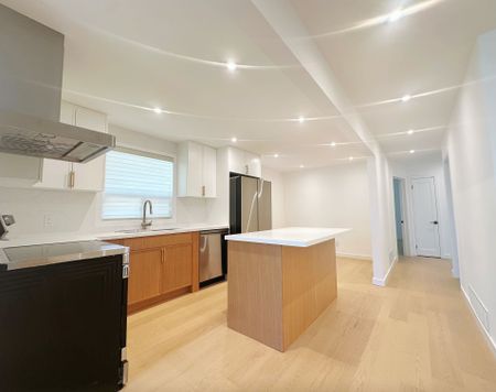 For Lease - 36 Rockport Crescent Unit# Main, Richmond Hill, Ontario - Photo 2