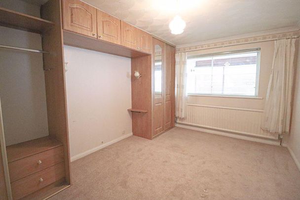 3 bedroom bungalow to rent - Photo 1