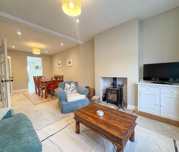 3 bedroom terraced house to rent - Photo 2