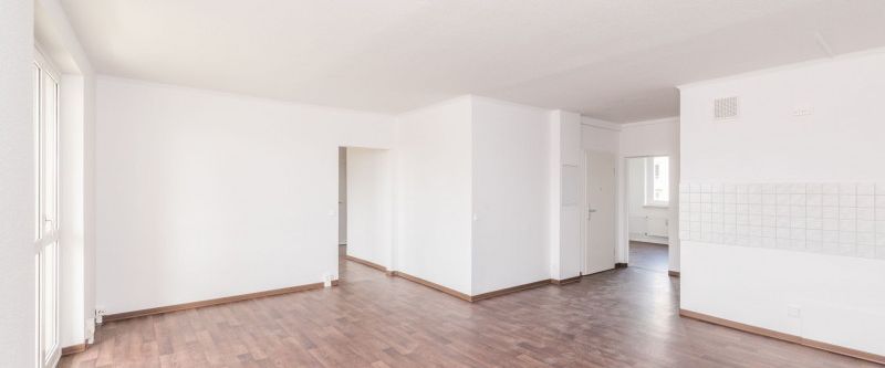 Zwei Balkone / Große Wohnung / Ruhige Lage - Photo 1