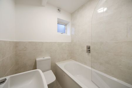 Worple Road, London, SW20 flat to rent - Photo 5