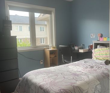 For Lease - 27 Newport Crescent, Hamilton, Ontario - Photo 4