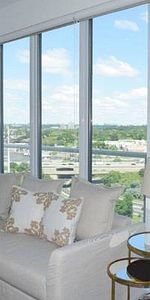 Lovely 1 Bedroom, 1 Bath with Wrap Around Balcony and Elegant Decor - Photo 4