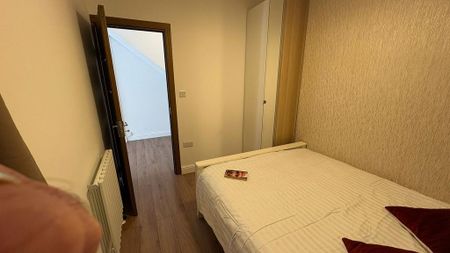 2 bedroom flat to rent - Photo 5