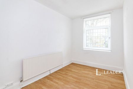 1 bedroom house to rent Elgar Avenue, Surbiton, KT5 - Photo 4