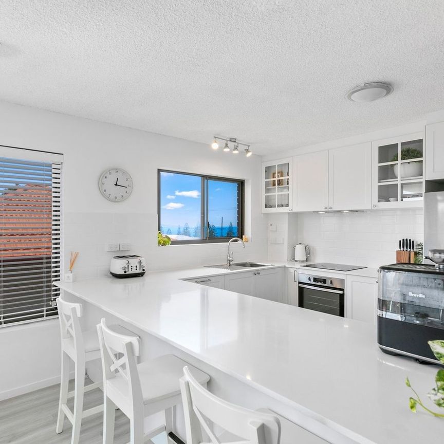 Stylish 2 Bedroom Unit in Kings Beach - Photo 1