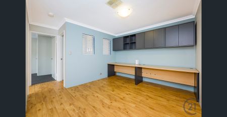 Coastal Comfort Family Home - Photo 4