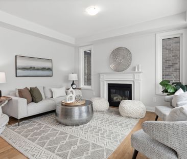 For Lease - 47 Corley Street, Kawartha Lakes, Ontario - Photo 2