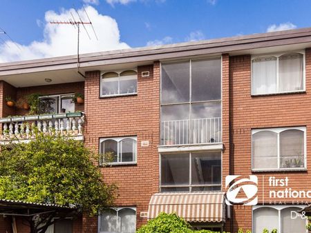 4/103 Cowper Street, 3011, Footscray Vic - Photo 2