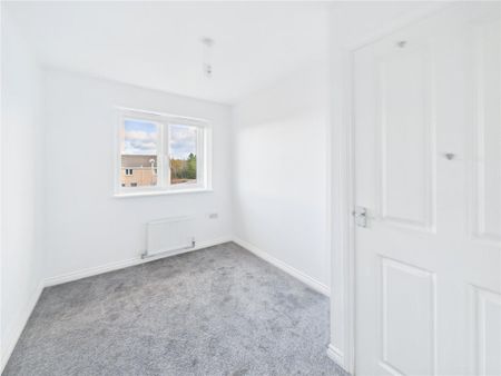 3 bedroom end of terrace house to rent - Photo 4