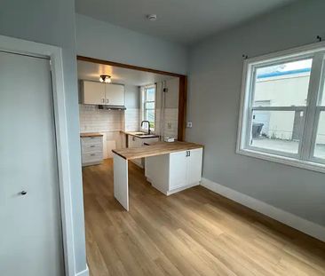 Mignon 4 1/2 Situé Au 20 8e Avenue Nord - Photo 2