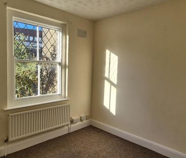 2 bedroom property to rent - Photo 1