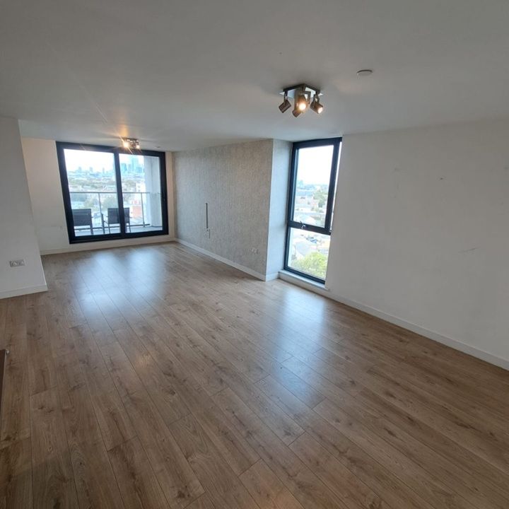 3 Bed Flat, Rotherhithe New Road, SE16 - Photo 1