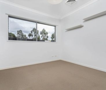 Modern, Low-Maintenance Living in a Prime North Lakes Location - Photo 4